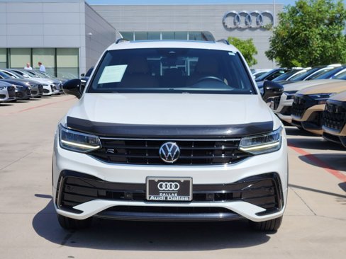Used 2022 Volkswagen Tiguan SE R-Line image 3