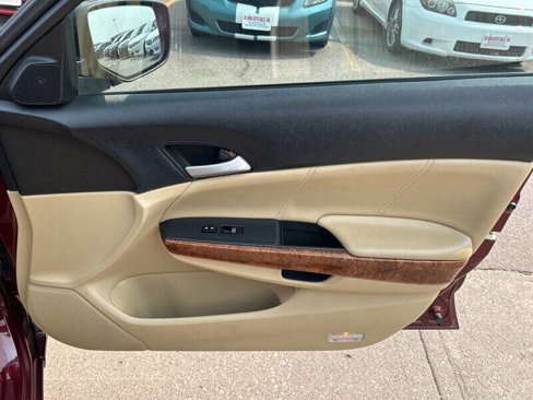 Used 2011 Honda Accord EX-L image 19