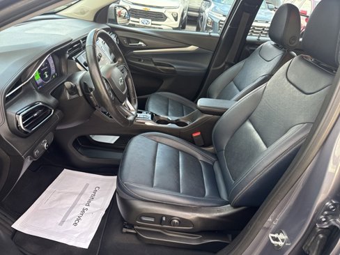 Used 2023 Chevrolet Bolt EUV LT w/ Convenience Package image 11