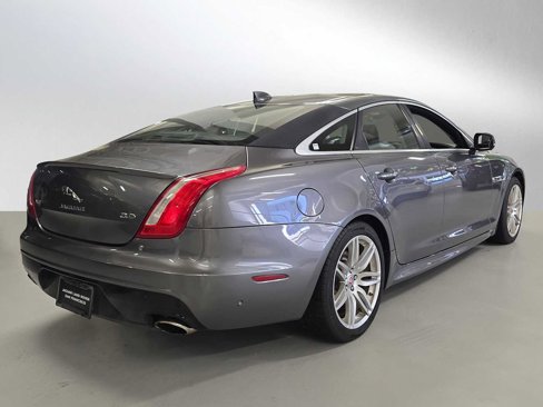 Used 2019 Jaguar XJ R-Sport image 7