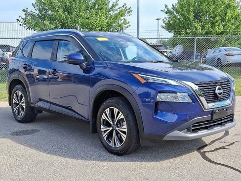Used 2022 Nissan Rogue SV w/ SV Premium Package image 3