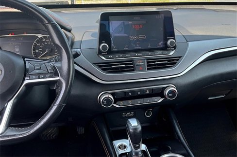 Used 2023 Nissan Altima 2.5 SR image 9