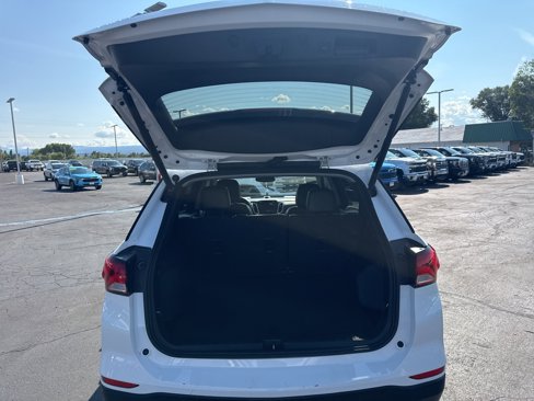Used 2023 Chevrolet Equinox Premier image 31