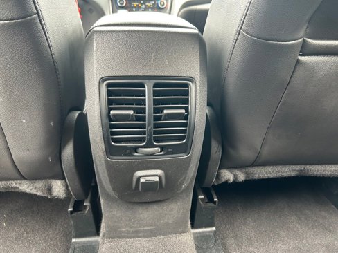 Used 2018 Ford Escape SEL w/ Ford Safe & Smart Package image 34