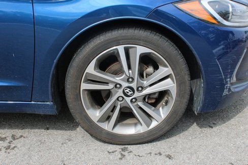 Used 2017 Hyundai Elantra Limited image 43