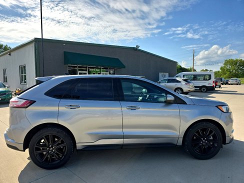 Used 2022 Ford Edge ST-Line w/ Class II Trailer Tow Package image 7