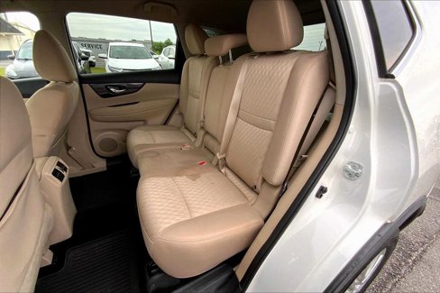 Used 2018 Nissan Rogue SV image 20