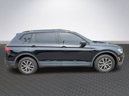 Used 2021 Volkswagen Tiguan S image 4
