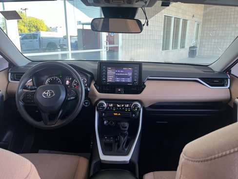 Used 2021 Toyota RAV4 XLE image 20