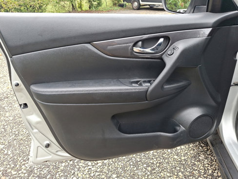 Used 2020 Nissan Rogue S w/ Special Edition Package image 23