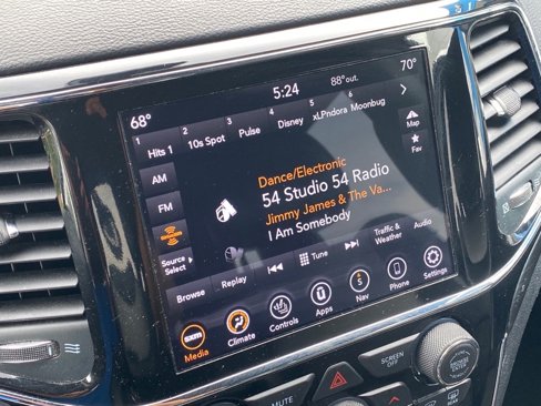 Used 2020 Jeep Grand Cherokee Altitude image 6