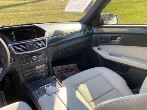 Used 2011 Mercedes-Benz E 350 4MATIC Sedan image 16