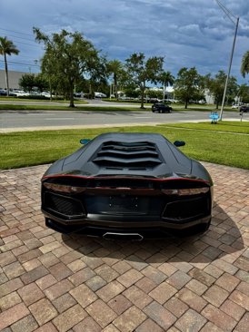 Used 2015 Lamborghini Aventador LP 700-4 image 8