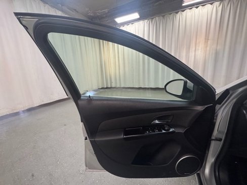 Used 2012 Chevrolet Cruze LT image 15