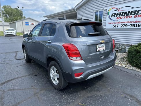 Used 2019 Chevrolet Trax LT w/ LT Convenience Package image 4