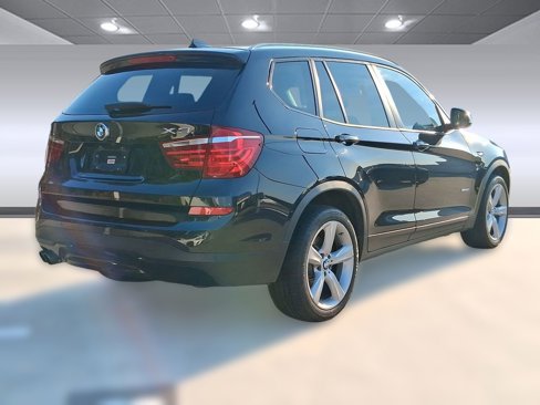 Used 2017 BMW X3 sDrive28i image 9