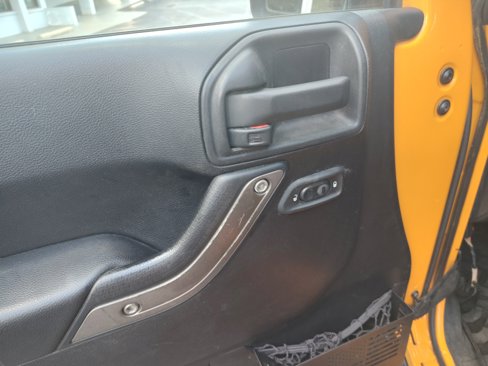 Used 2012 Jeep Wrangler Unlimited Sport image 7