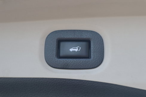 Used 2019 Nissan Rogue SV image 32