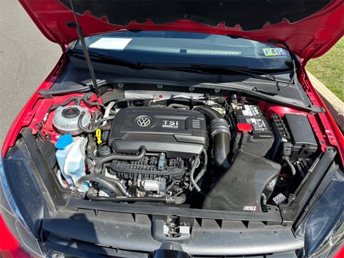 Used 2018 Volkswagen Golf R 4-Door image 30