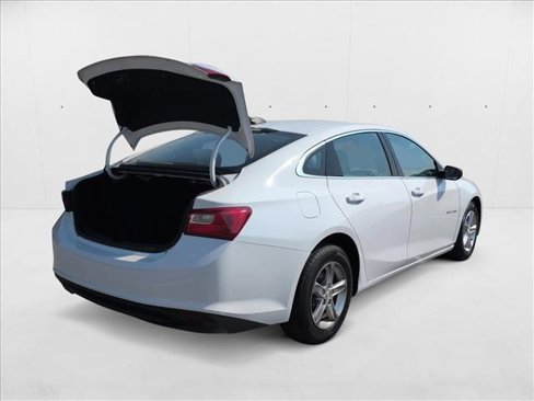 Used 2023 Chevrolet Malibu LS image 8