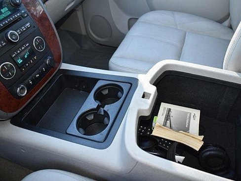 Used 2013 Chevrolet Tahoe LT w/ Luxury Package image 18