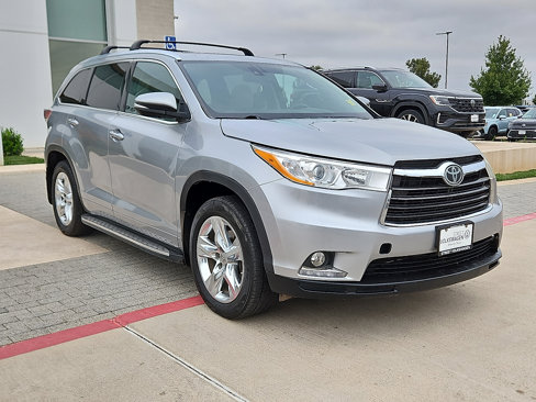 Used 2015 Toyota Highlander Limited Platinum image 4