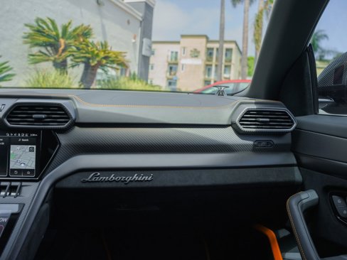 Used 2023 Lamborghini Urus Performante image 17