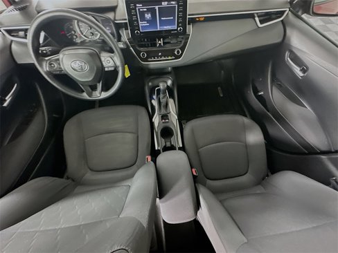 Used 2021 Toyota Corolla LE image 14