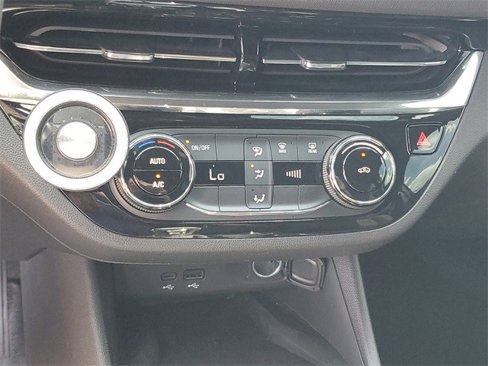 Certified 2025 Buick Envista Sport Touring w/ Convenience II Package image 19