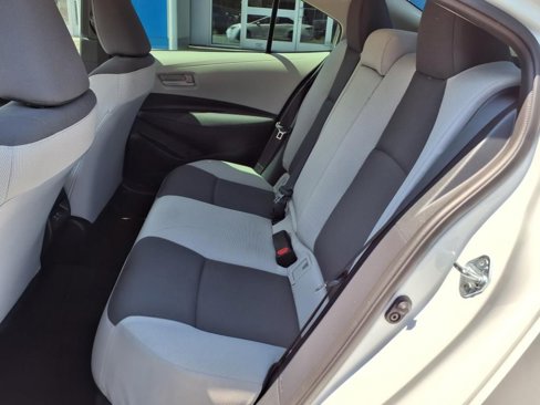 Used 2025 Toyota Corolla LE image 36
