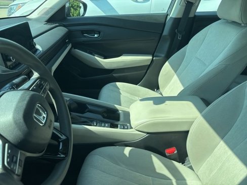 Used 2024 Honda Accord EX image 3