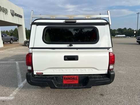 Used 2022 Toyota Tacoma SR image 6