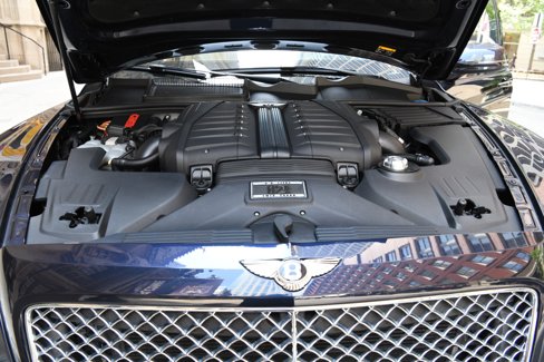Used 2018 Bentley Bentayga image 25