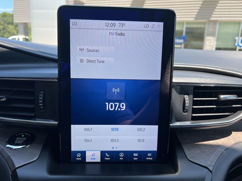 Used 2020 Ford Explorer Platinum w/ Premium Technology Package image 34