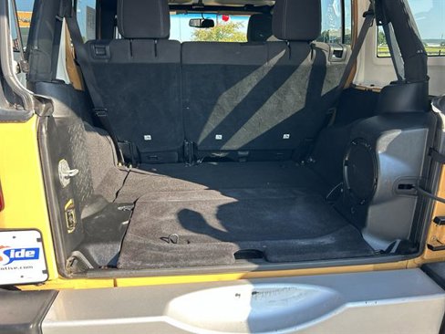 Used 2014 Jeep Wrangler Unlimited Sahara w/ Dual Top Group image 9
