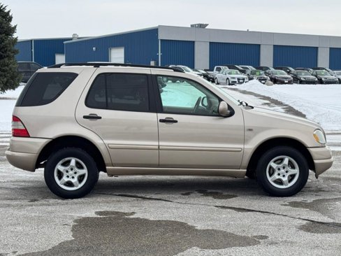 Used 2001 Mercedes-Benz ML 320 4MATIC image 7