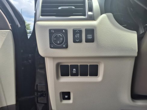 Used 2011 Lexus GX 460 image 18