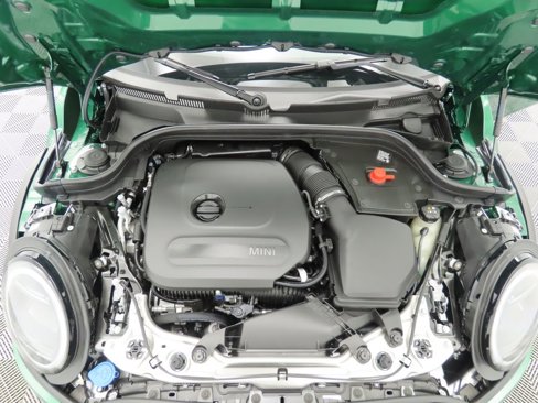 Used 2025 MINI Cooper 4-Door Hardtop image 31