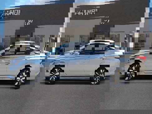 Used 2020 Nissan Altima 2.5 SV image 6