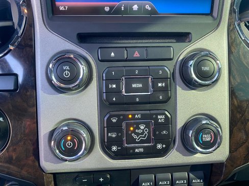 Used 2015 Ford F350 Platinum w/ Platinum Package image 29