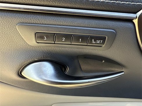 Used 2019 Lexus ES 350 image 17