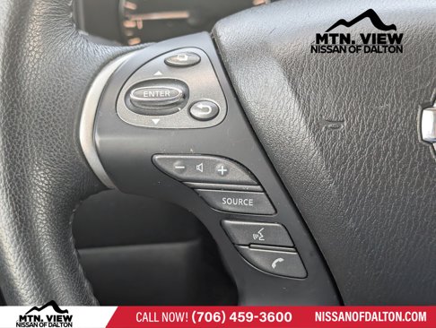 Used 2018 Nissan Pathfinder SV image 19