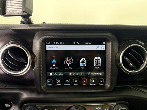 Used 2020 Jeep Wrangler Unlimited Sahara image 28