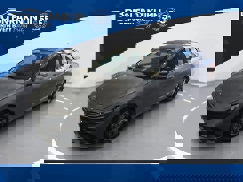 Used 2025 Hyundai Elantra SE image 1