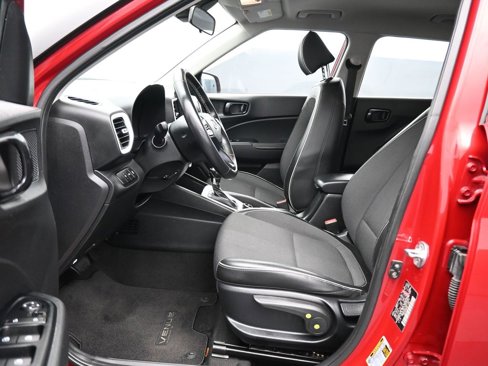 Used 2022 Hyundai Venue Limited w/ Cargo Package image 11