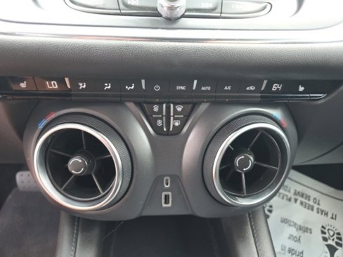 Used 2022 Chevrolet Blazer LT image 22