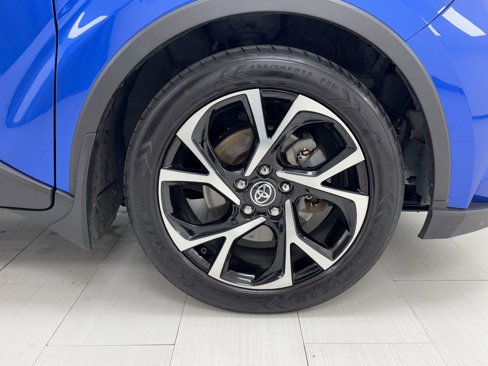 Used 2021 Toyota C-HR Nightshade image 39