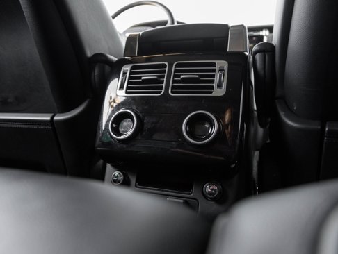 Used 2020 Land Rover Range Rover image 26