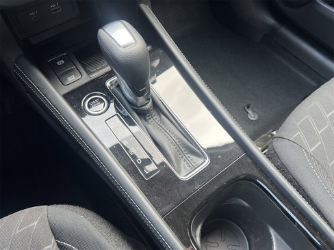 Certified 2024 Nissan Kicks SV image 8