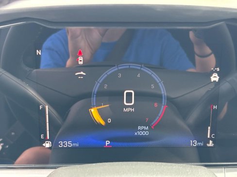 New 2025 Chevrolet Trax LT w/ Sunroof Package image 16